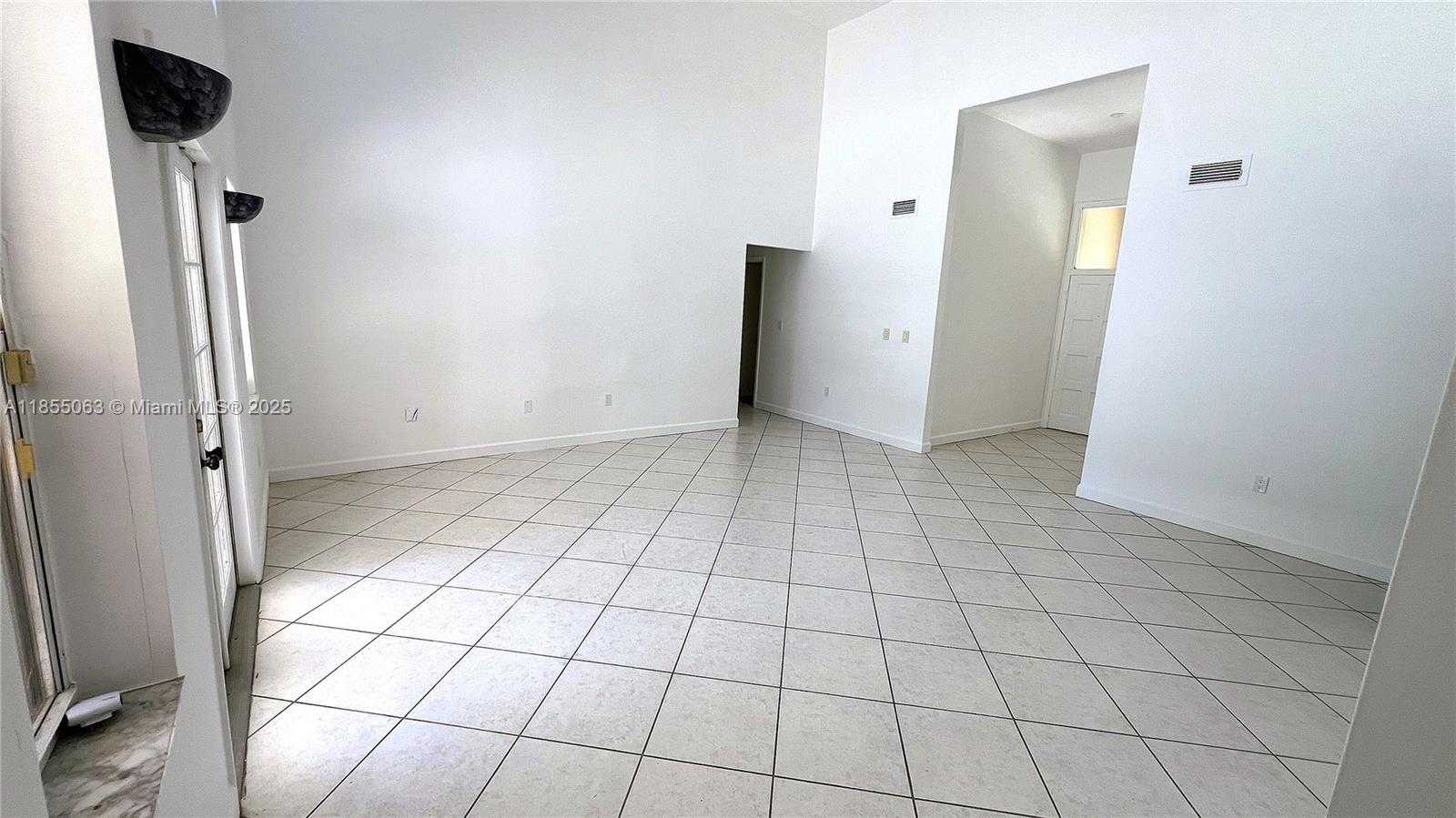 Small Image of 15021 SOUTH WEST 75TH CT, Palmetto Bay Number 6