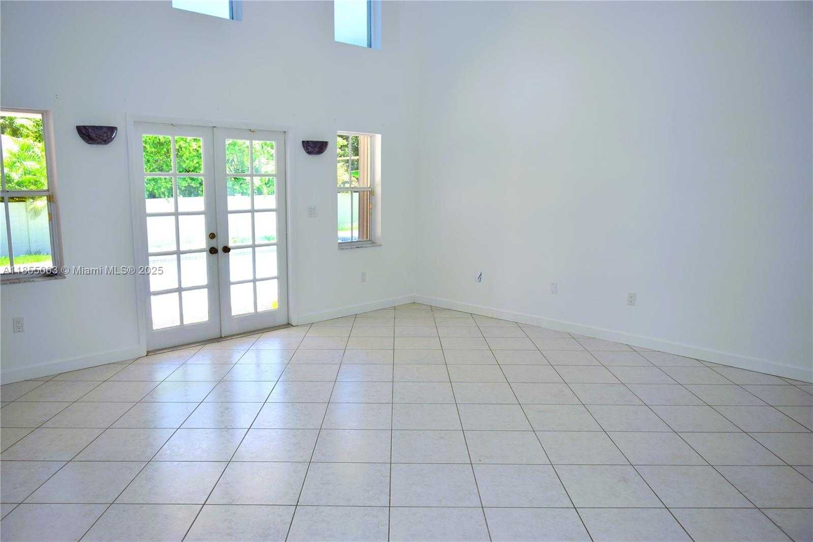 Small Image of 15021 SOUTH WEST 75TH CT, Palmetto Bay Number 9
