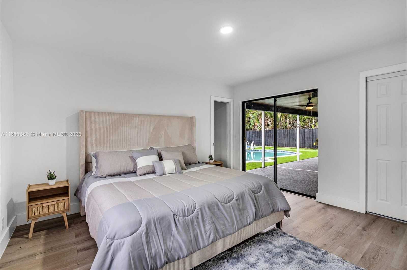 Small Image of 5230 TYLER ST, Hollywood Number 32
