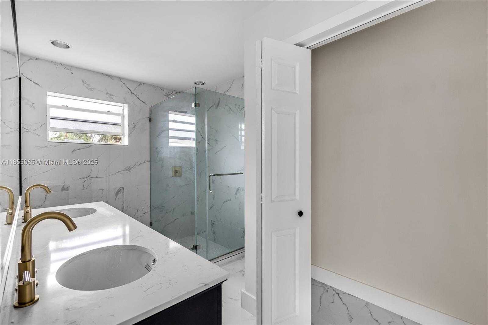 Small Image of 5230 TYLER ST, Hollywood Number 35