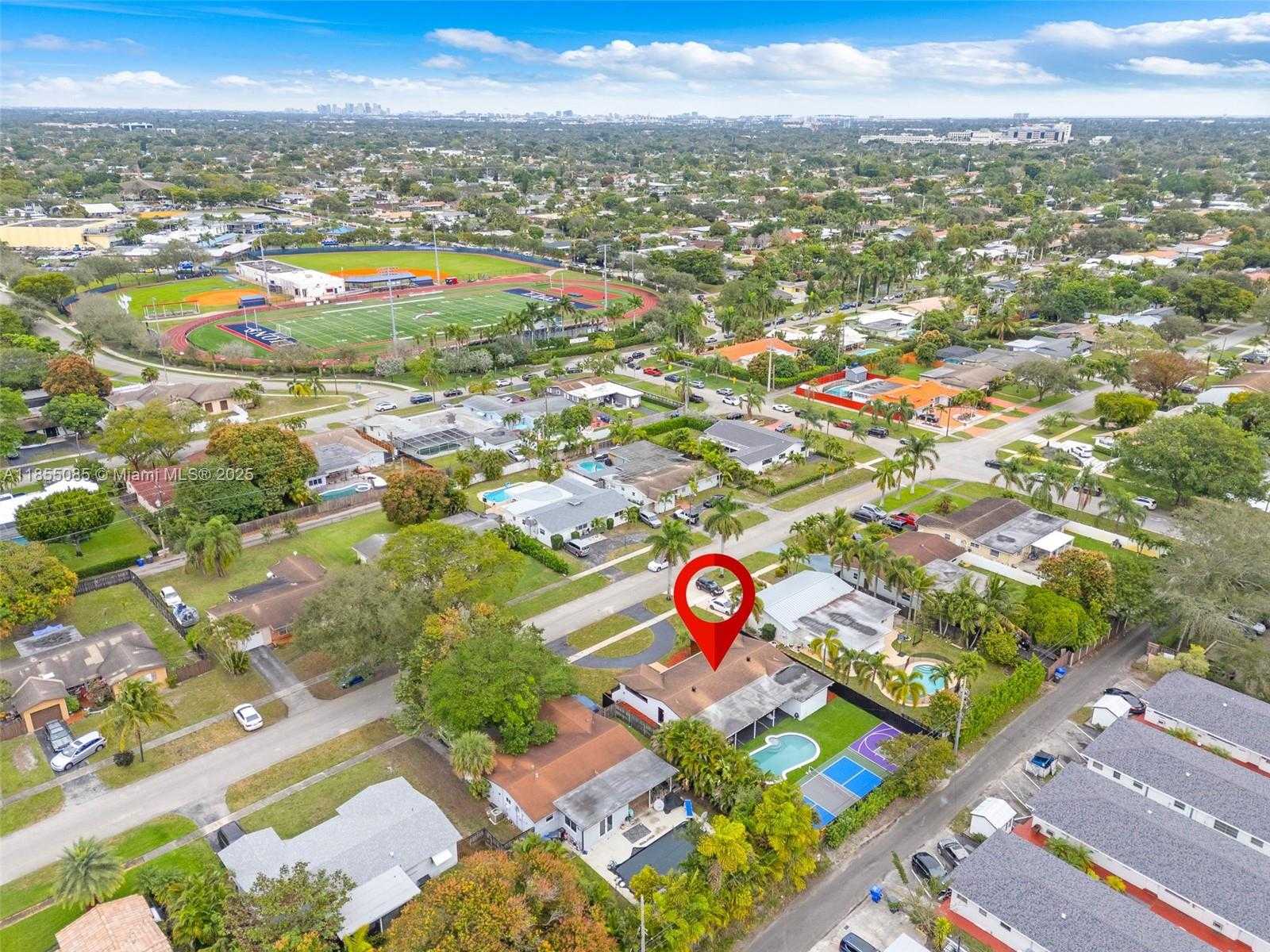 Small Image of 5230 TYLER ST, Hollywood Number 4