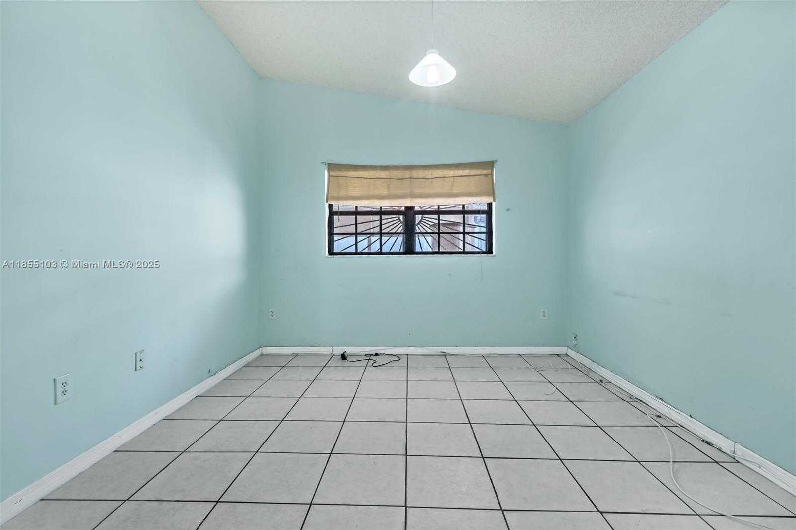 Small Image of 7540 WEST 29TH AVE, Hialeah Number 16
