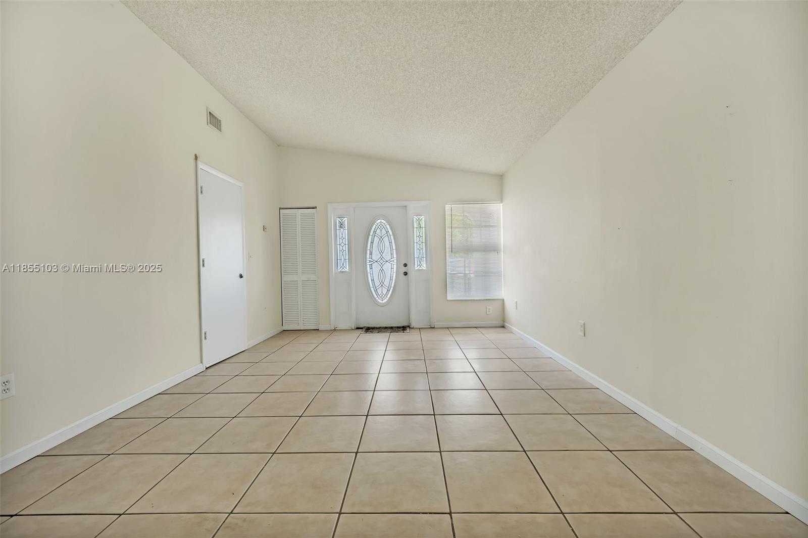 Small Image of 7540 WEST 29TH AVE, Hialeah Number 4