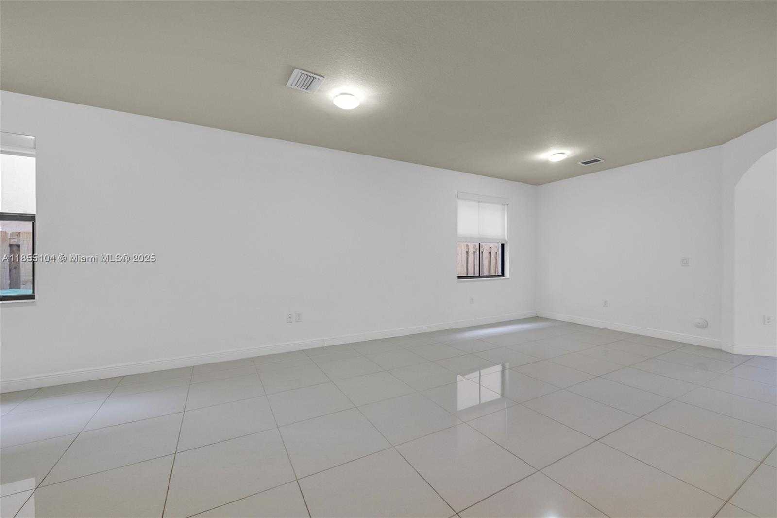 Small Image of 8630 NORTH WEST 101ST PL, Doral Number 11