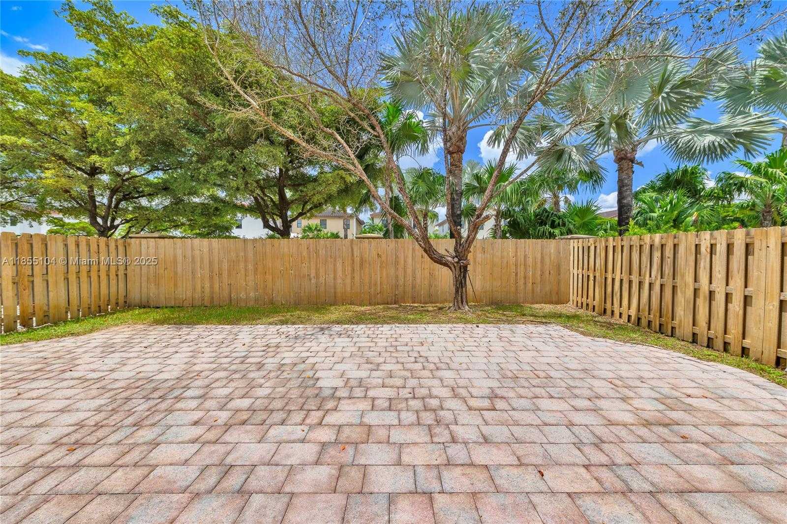 Small Image of 8630 NORTH WEST 101ST PL, Doral Number 32