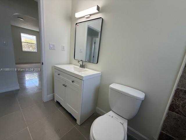Small Image of 2711 DEWEY ST, Hollywood Number 14