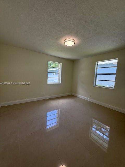 Small Image of 2711 DEWEY ST, Hollywood Number 15