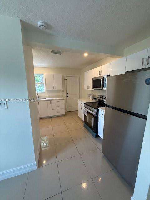 Small Image of 2711 DEWEY ST, Hollywood Number 28