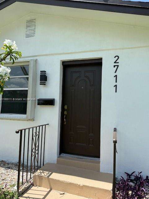 Small Image of 2711 DEWEY ST, Hollywood Number 3