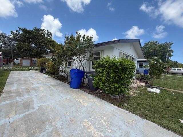 Small Image of 2711 DEWEY ST, Hollywood Number 38