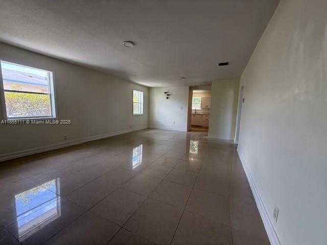 Small Image of 2711 DEWEY ST, Hollywood Number 6