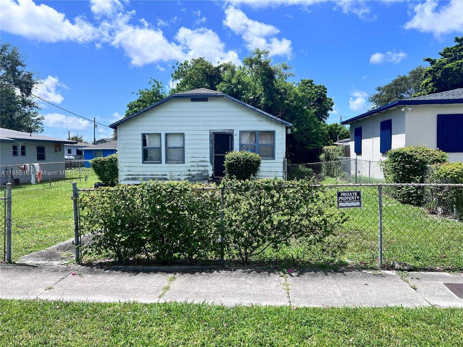 Small Image of Miami Number 3