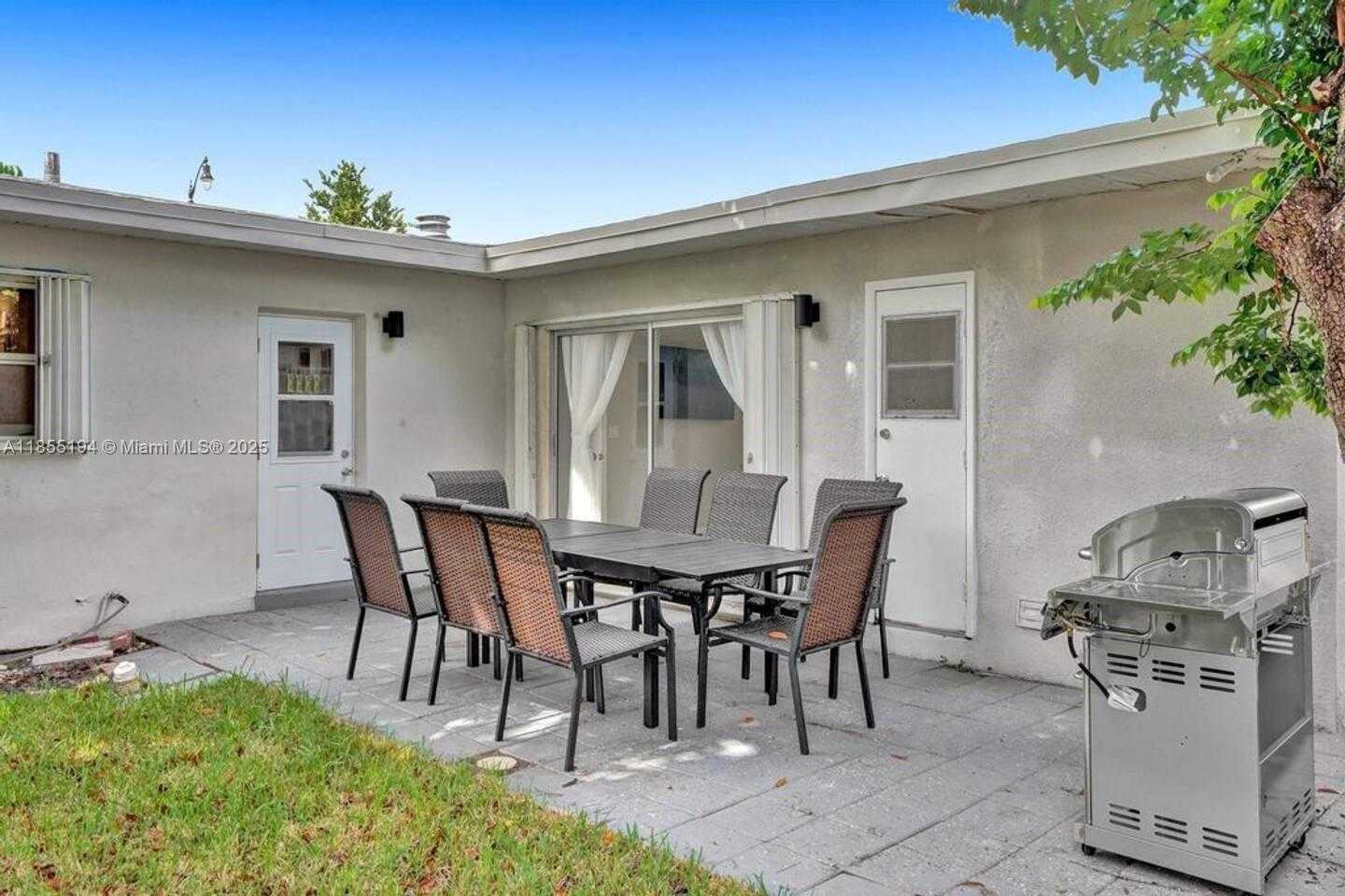 Small Image of 1573 NORTH EAST 30TH CT, Pompano Beach Number 3