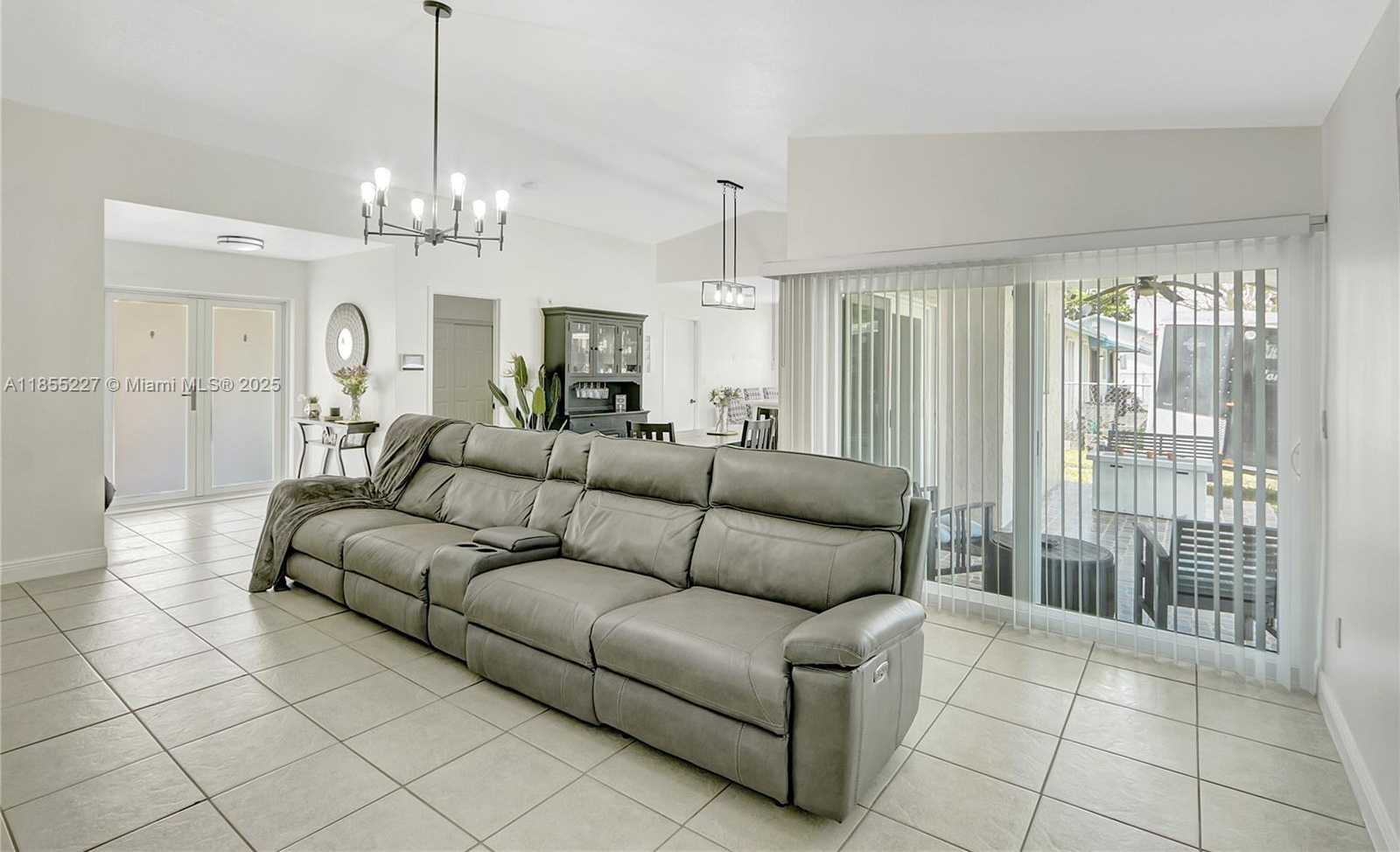 Small Image of 13217 SOUTH WEST 257TH TER, Homestead Number 4