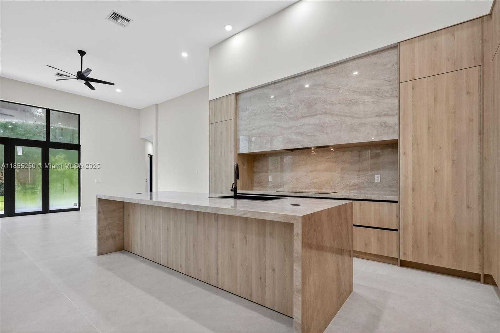 Small Image of 3303 WEST STONEBROOK CIR, Davie Number 20