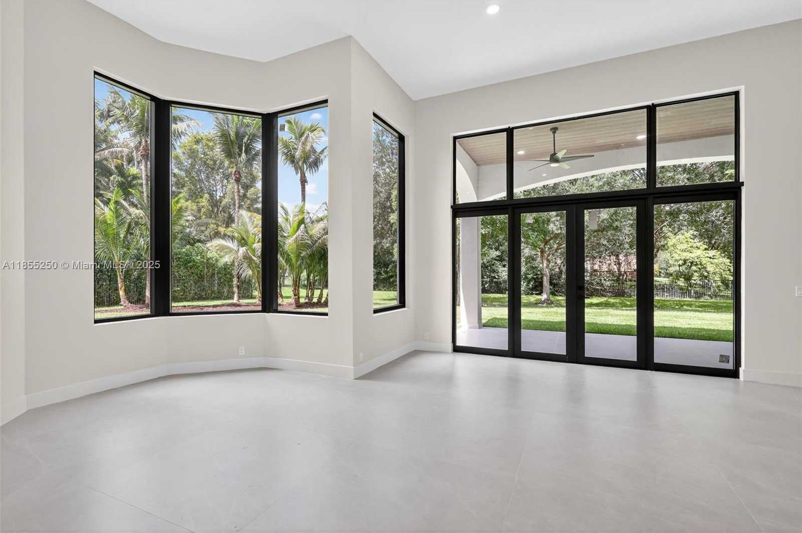 Small Image of 3303 WEST STONEBROOK CIR, Davie Number 24