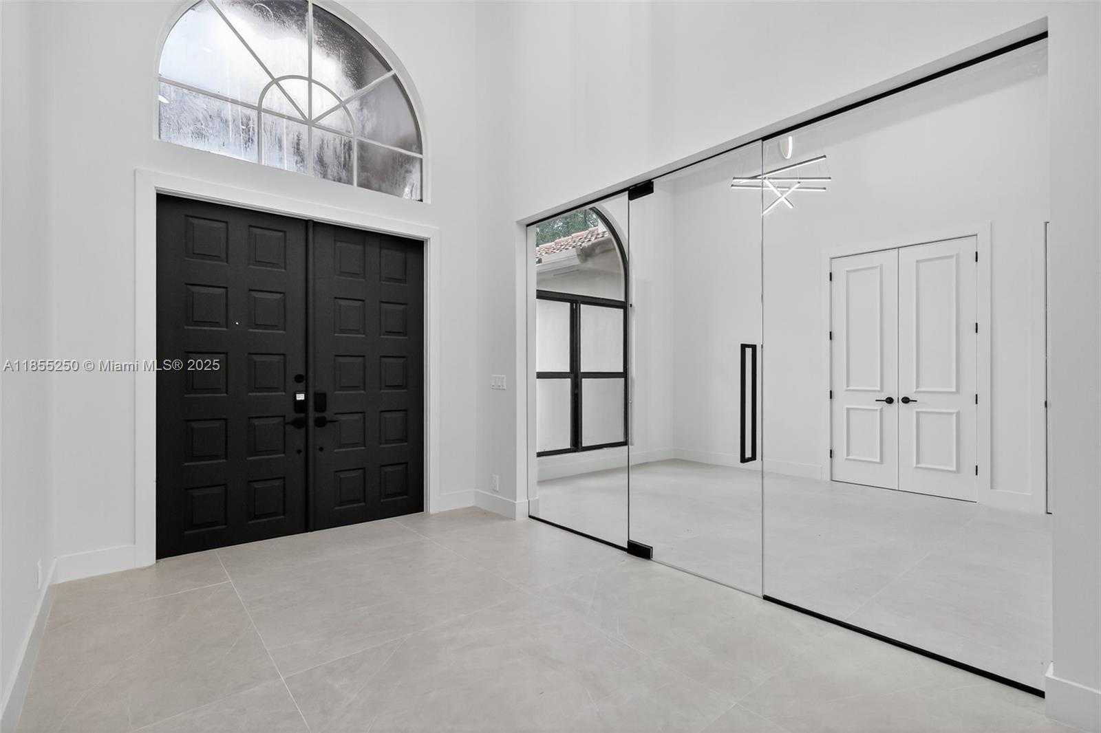 Small Image of 3303 WEST STONEBROOK CIR, Davie Number 26