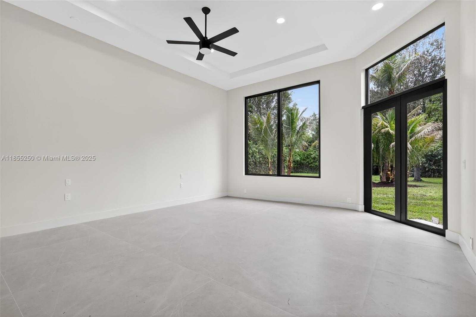 Small Image of 3303 WEST STONEBROOK CIR, Davie Number 35