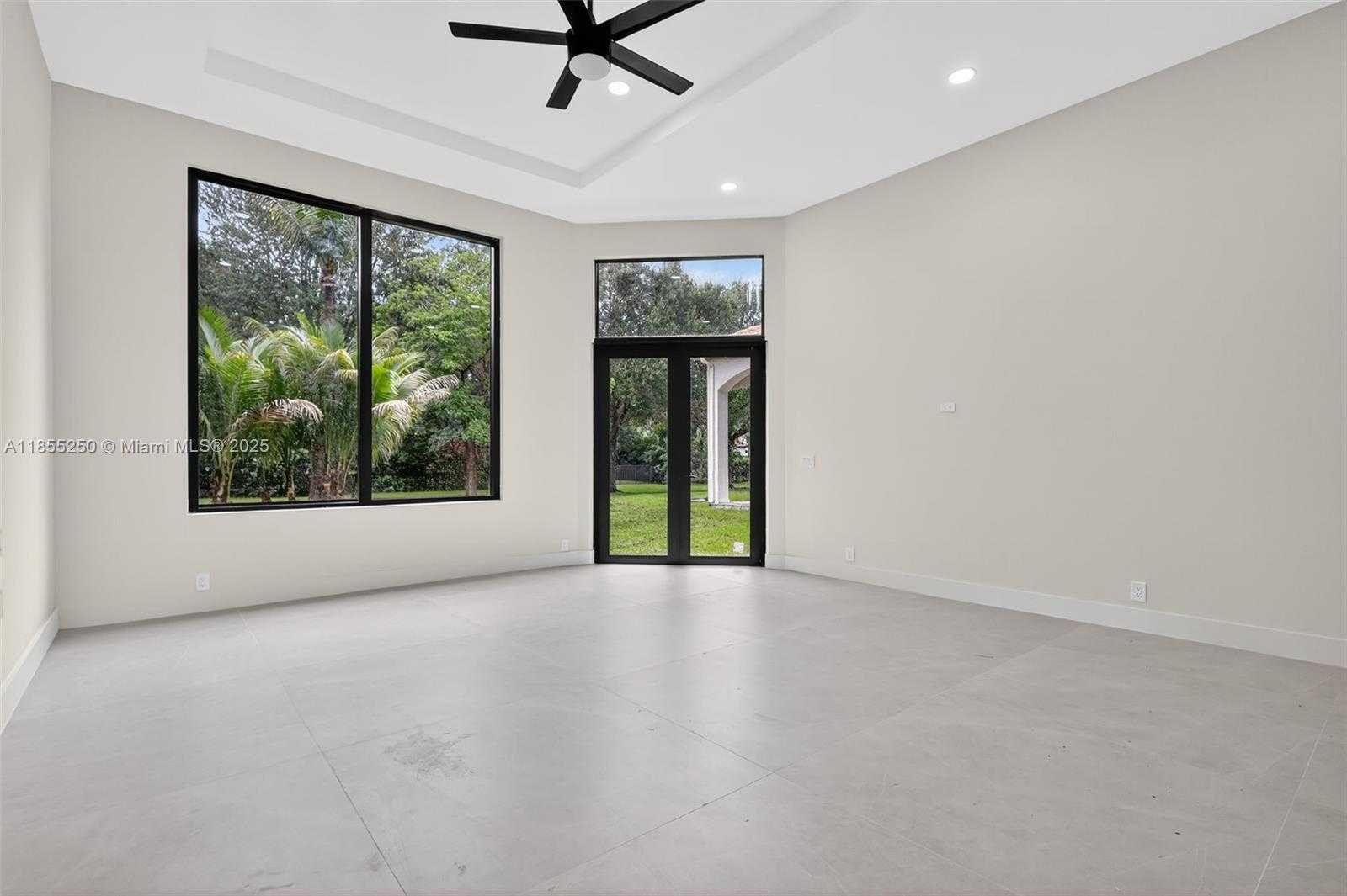 Small Image of 3303 WEST STONEBROOK CIR, Davie Number 36