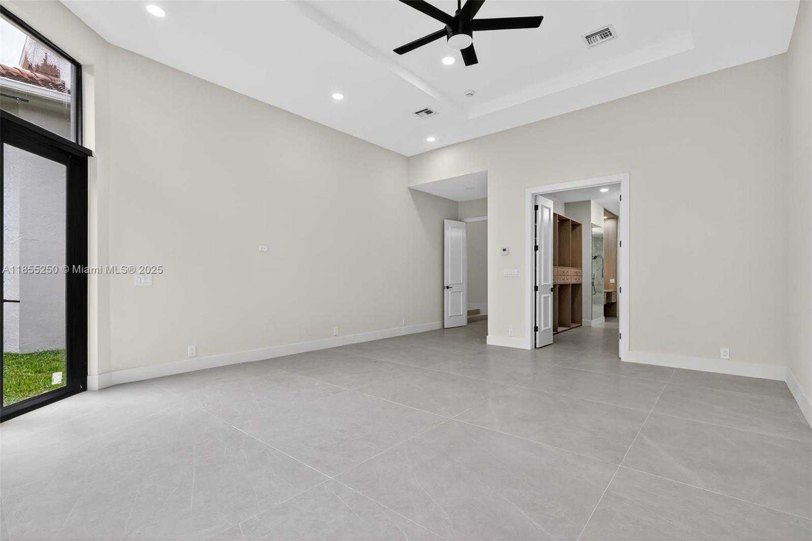 Small Image of 3303 WEST STONEBROOK CIR, Davie Number 37