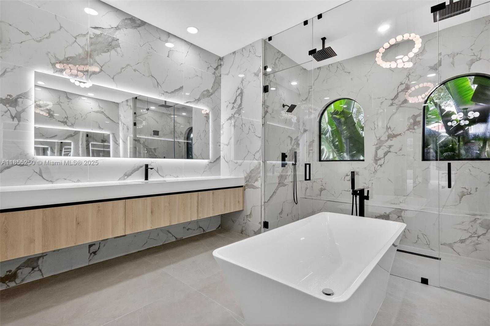 Small Image of 3303 WEST STONEBROOK CIR, Davie Number 43