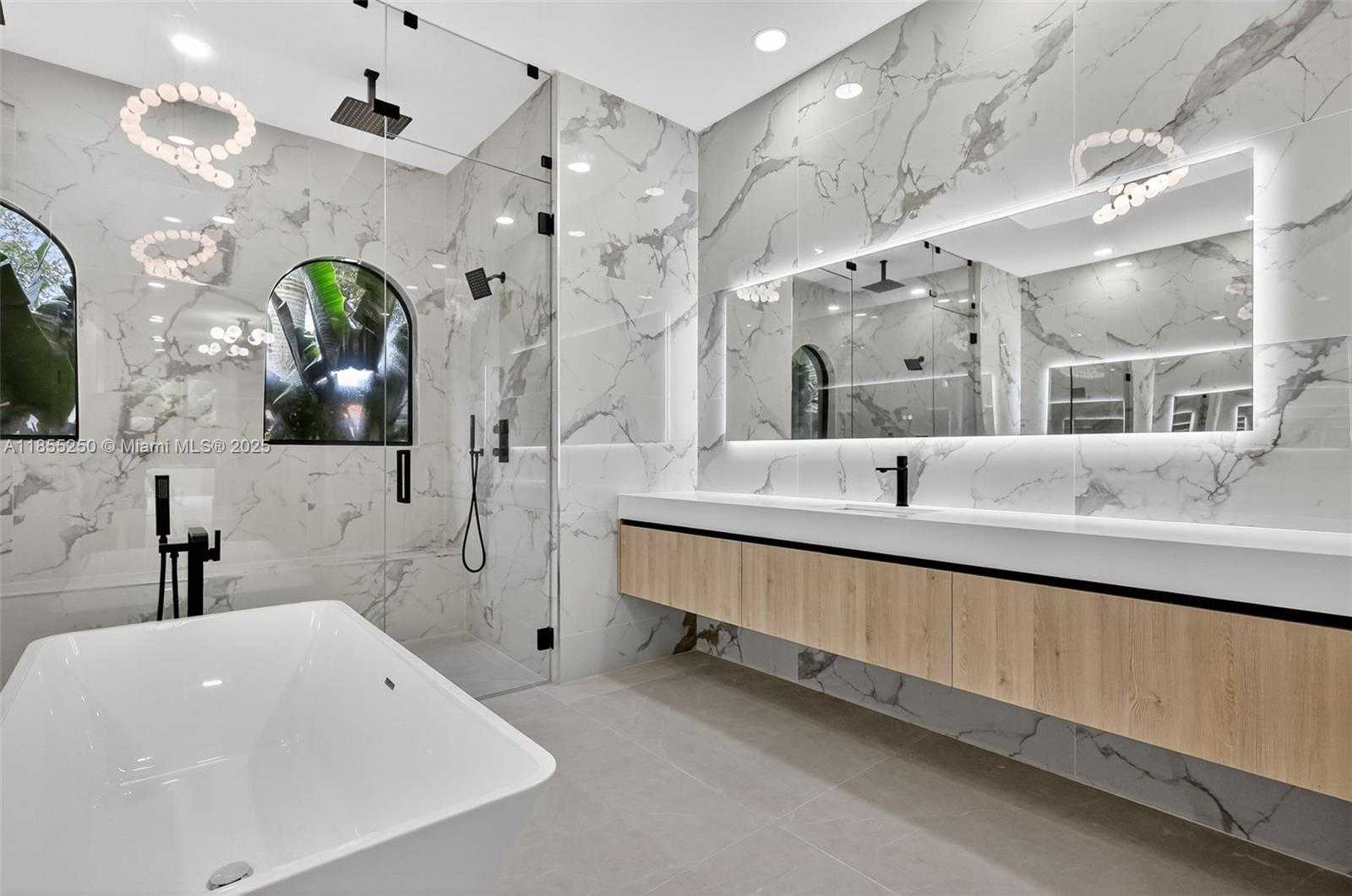 Small Image of 3303 WEST STONEBROOK CIR, Davie Number 44