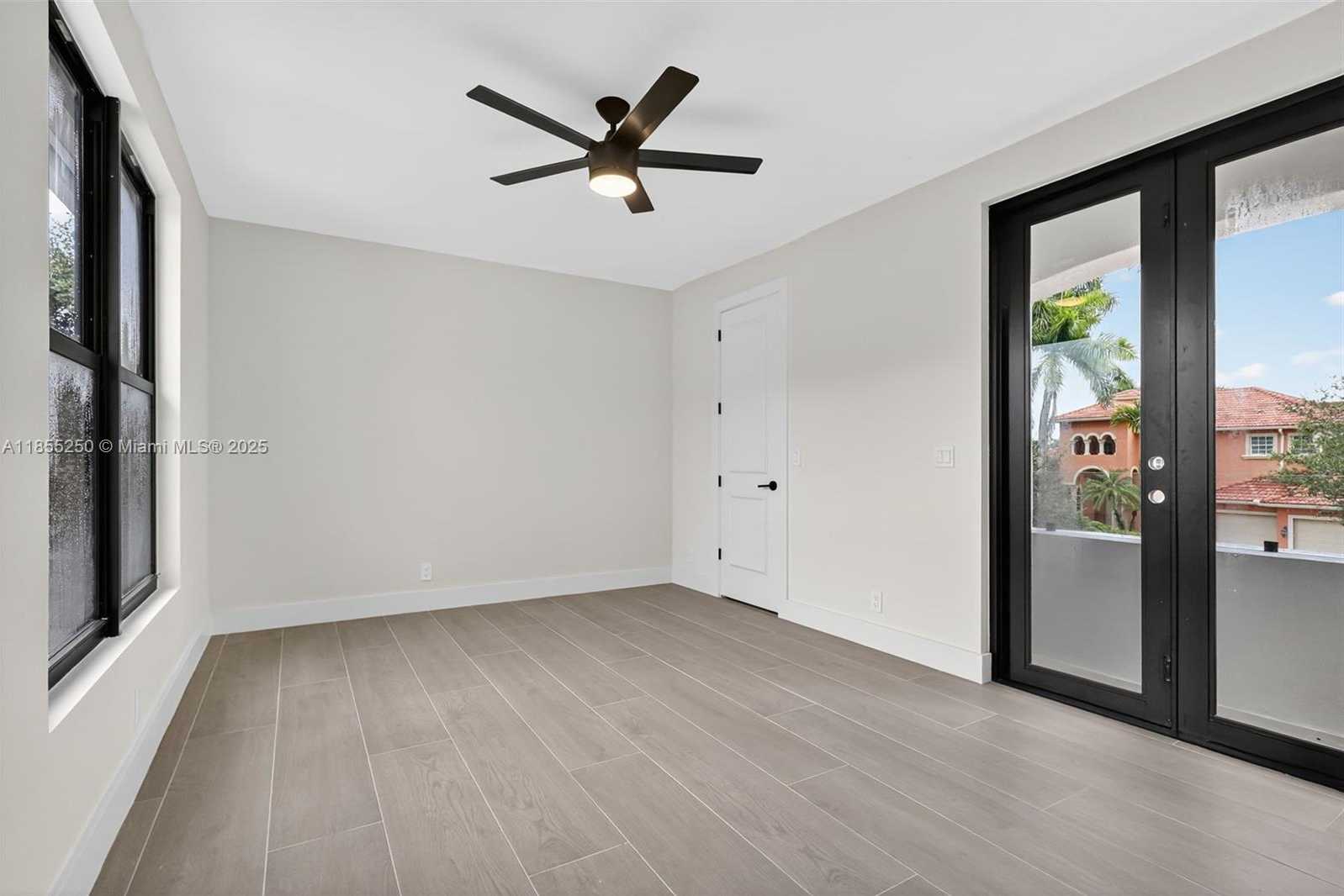 Small Image of 3303 WEST STONEBROOK CIR, Davie Number 53