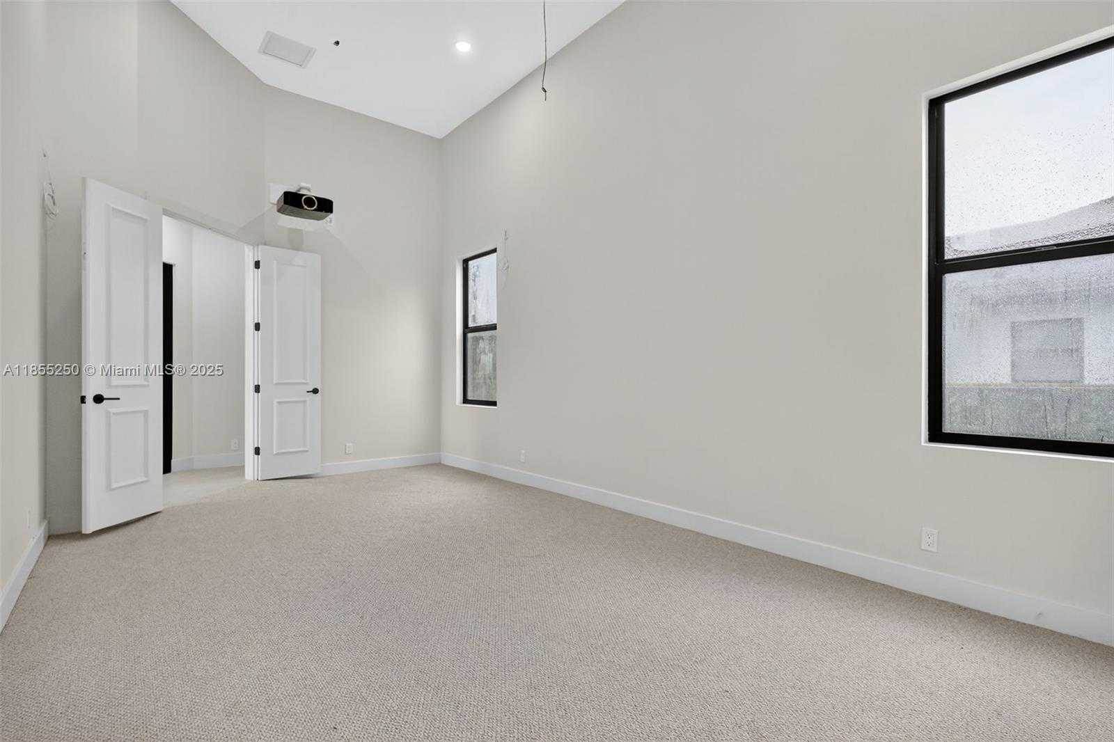 Small Image of 3303 WEST STONEBROOK CIR, Davie Number 59