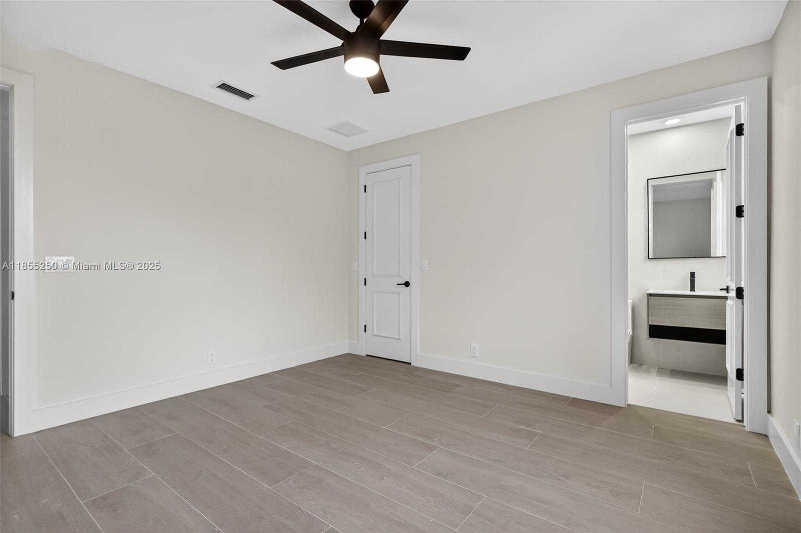 Small Image of 3303 WEST STONEBROOK CIR, Davie Number 62