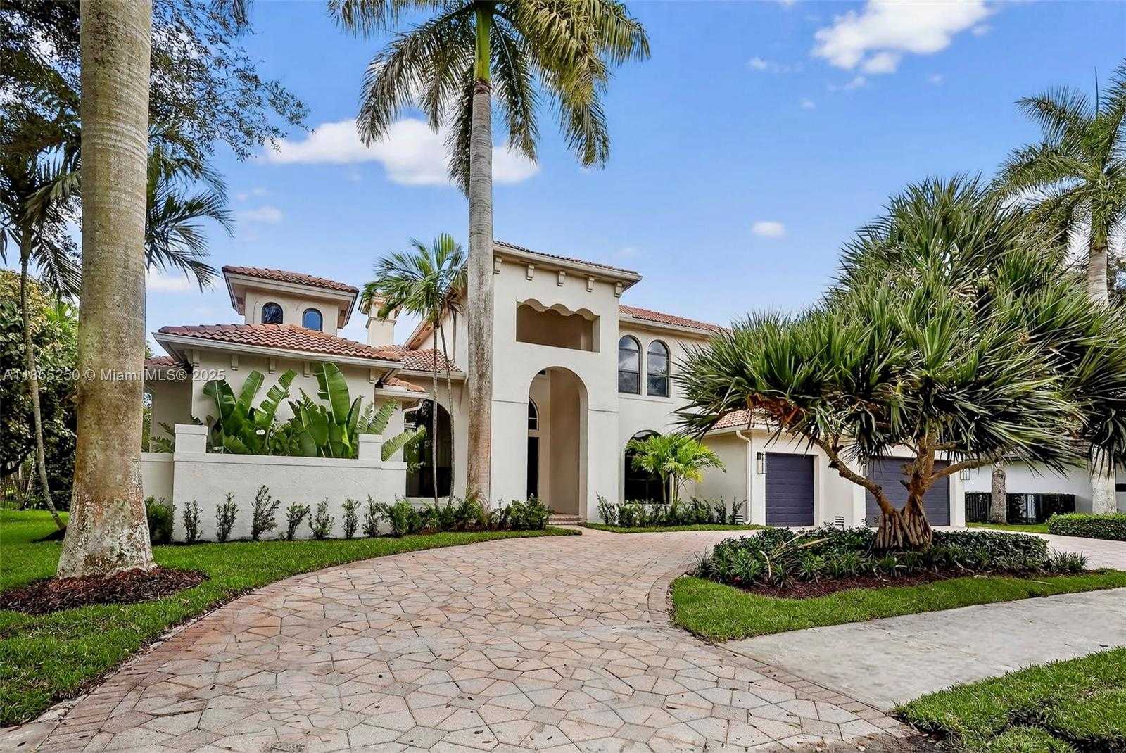 Small Image of 3303 WEST STONEBROOK CIR, Davie Number 77