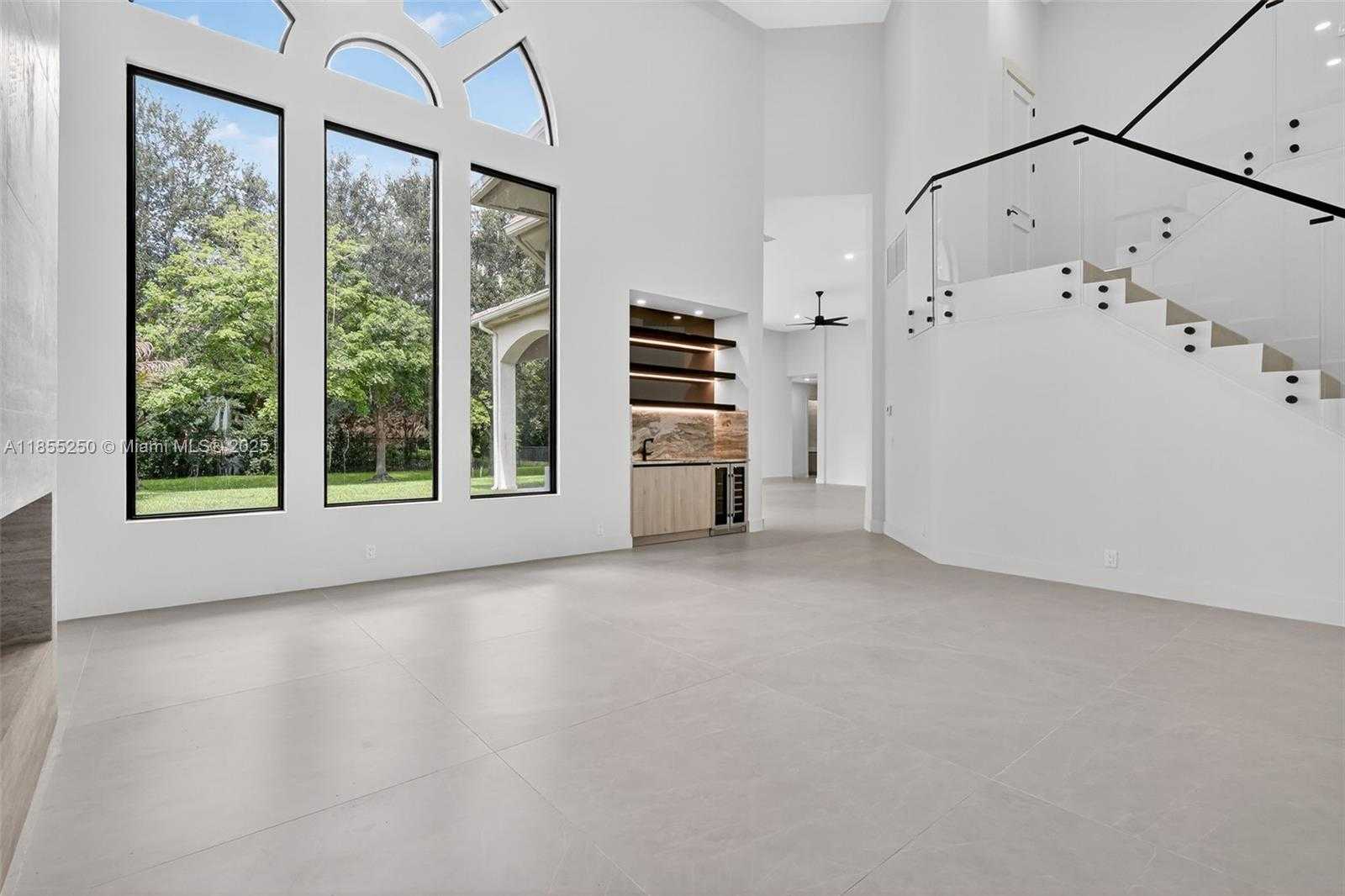 Small Image of 3303 WEST STONEBROOK CIR, Davie Number 9