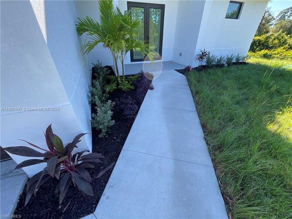 Small Image of 818 CHEMSTRAND, Lehigh Acres Number 2