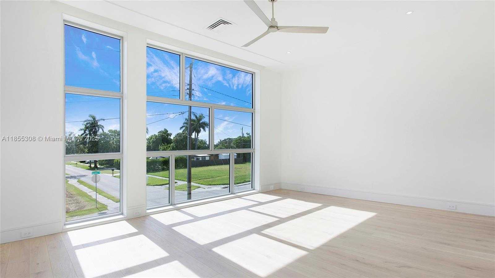 Small Image of 1798 HOLIDAY LN, Naples Number 15
