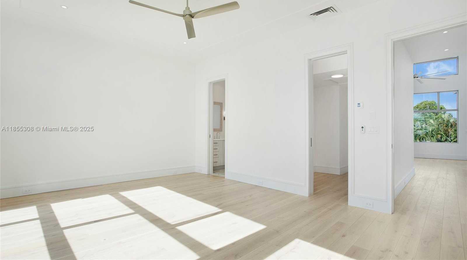 Small Image of 1798 HOLIDAY LN, Naples Number 16