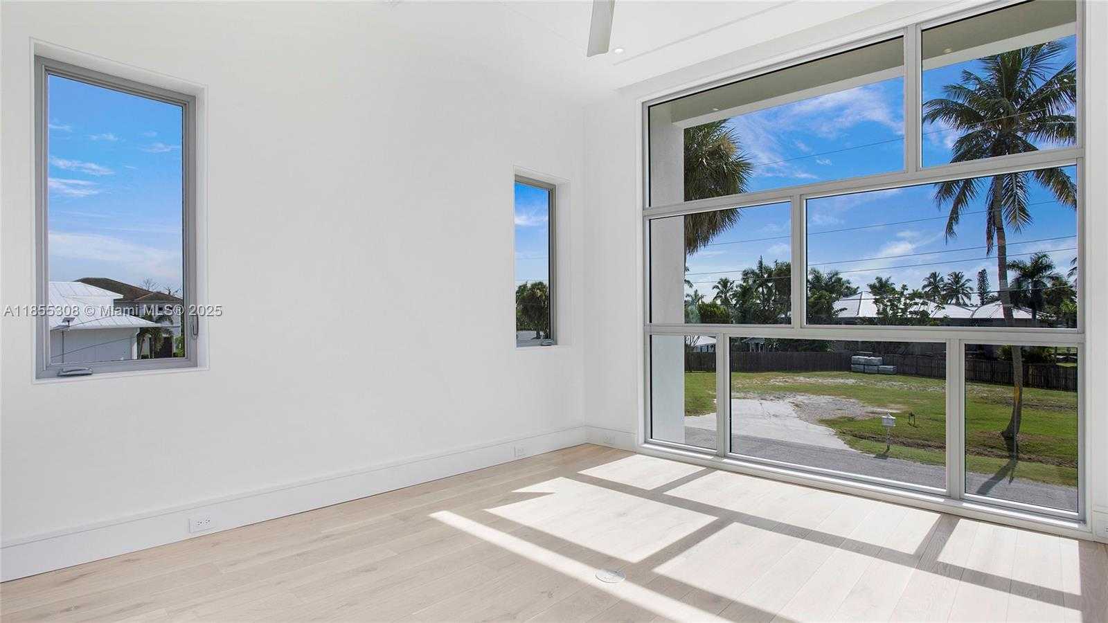 Small Image of 1798 HOLIDAY LN, Naples Number 19