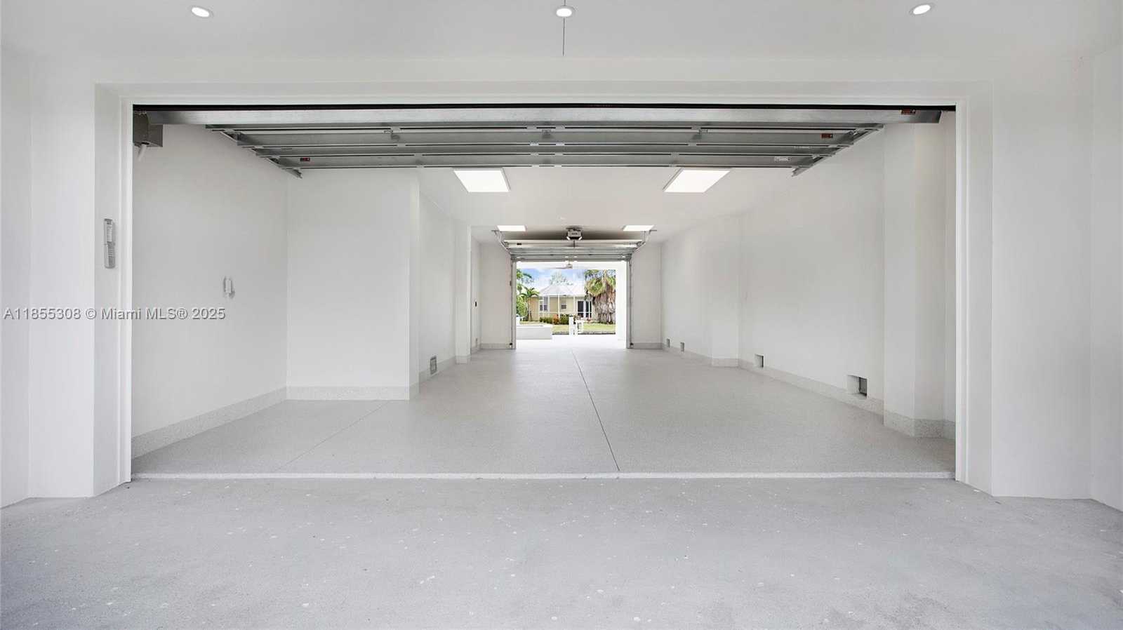 Small Image of 1798 HOLIDAY LN, Naples Number 31