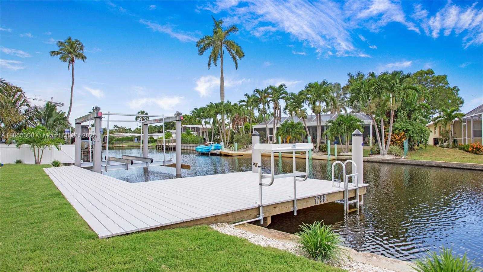 Small Image of 1798 HOLIDAY LN, Naples Number 33