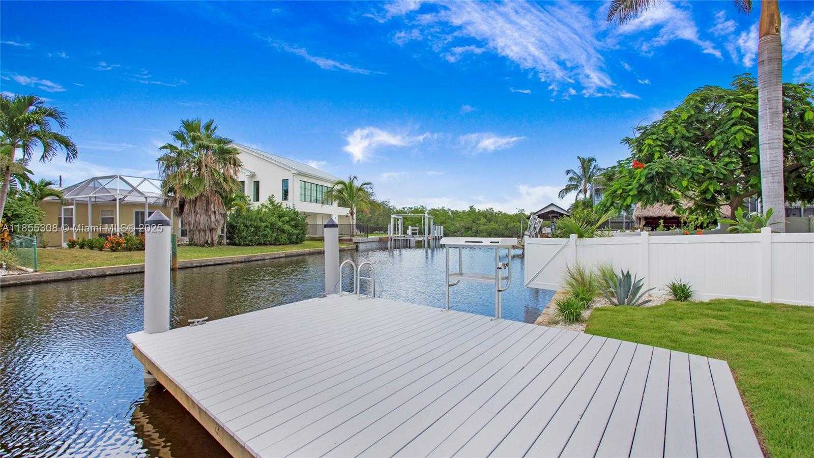 Small Image of 1798 HOLIDAY LN, Naples Number 35