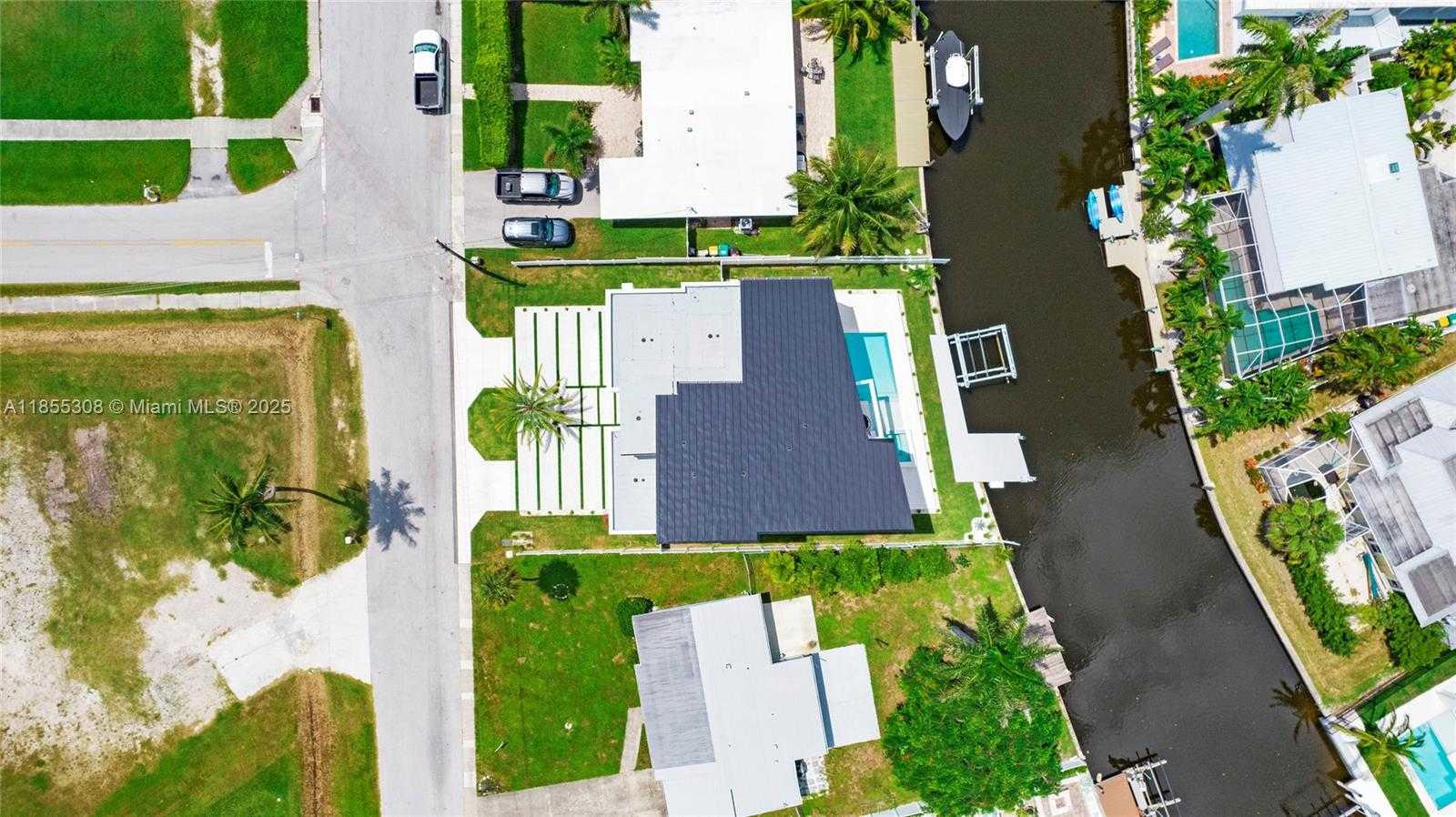 Small Image of 1798 HOLIDAY LN, Naples Number 43