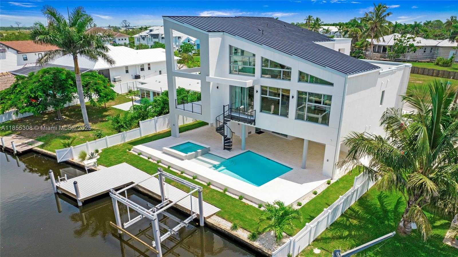 Small Image of 1798 HOLIDAY LN, Naples Number 46