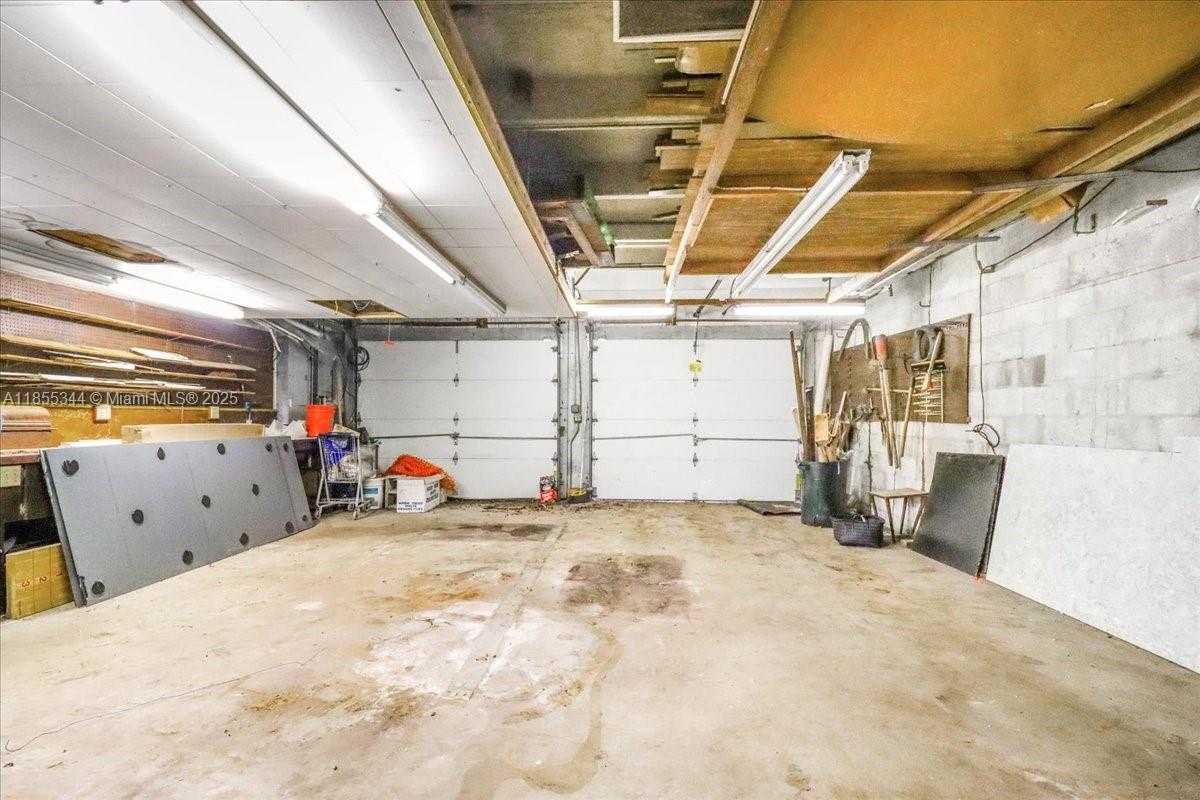 Small Image of 5900 NORTH EAST 5TH AVE, Miami Number 34