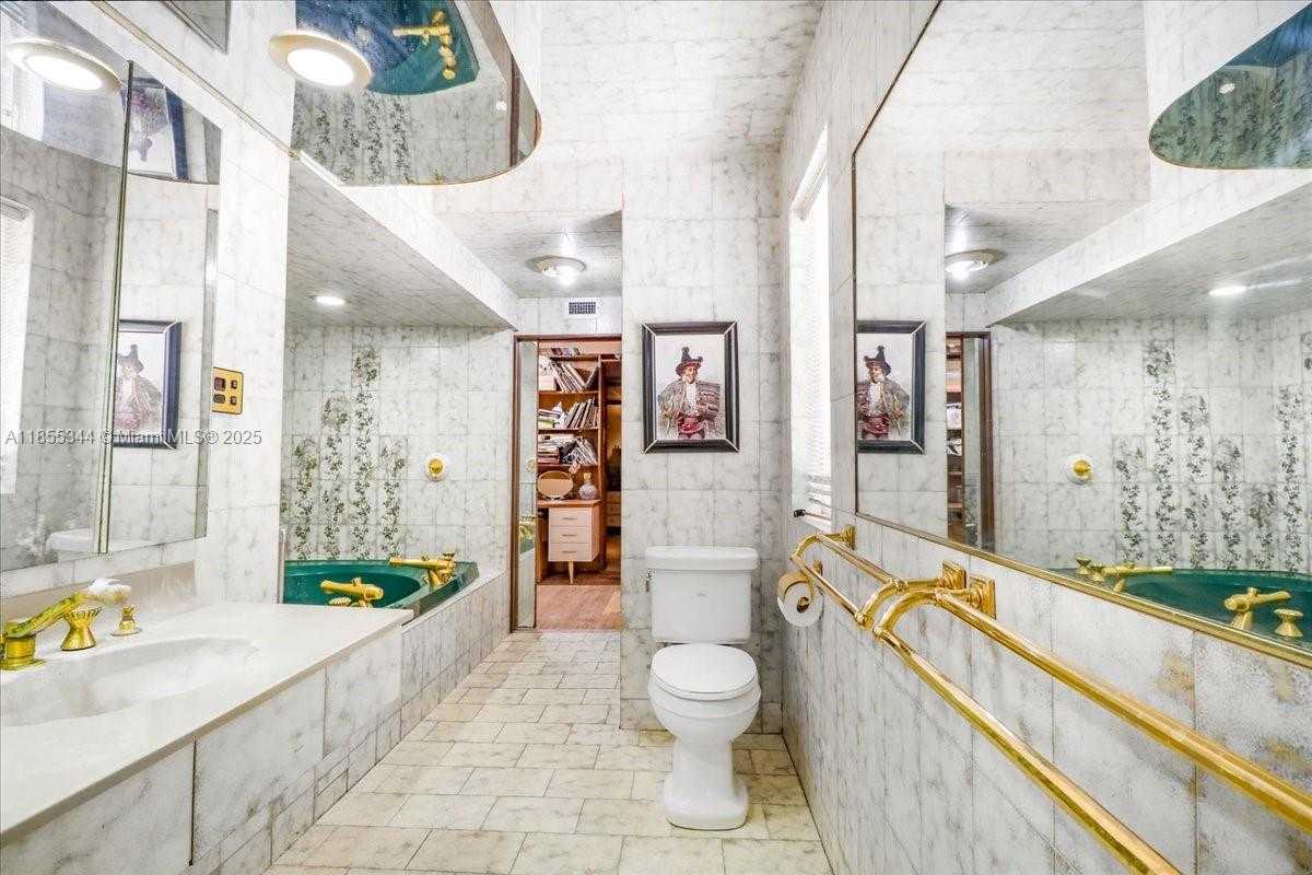 Small Image of 5900 NORTH EAST 5TH AVE, Miami Number 45