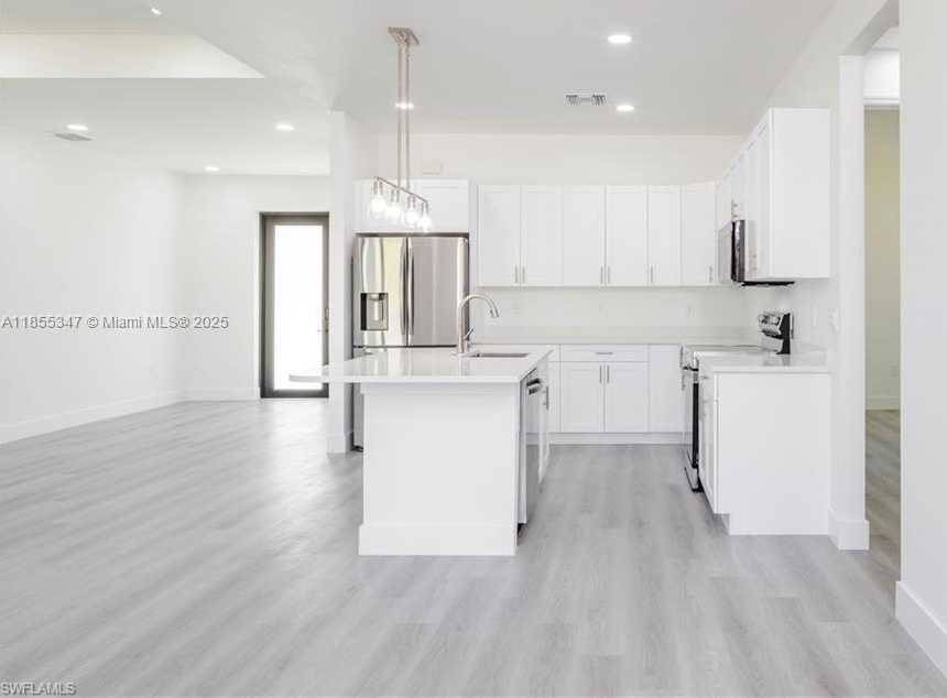 Small Image of 615 Addison St E, Lehigh Acres, FL 33974, USA Number 11