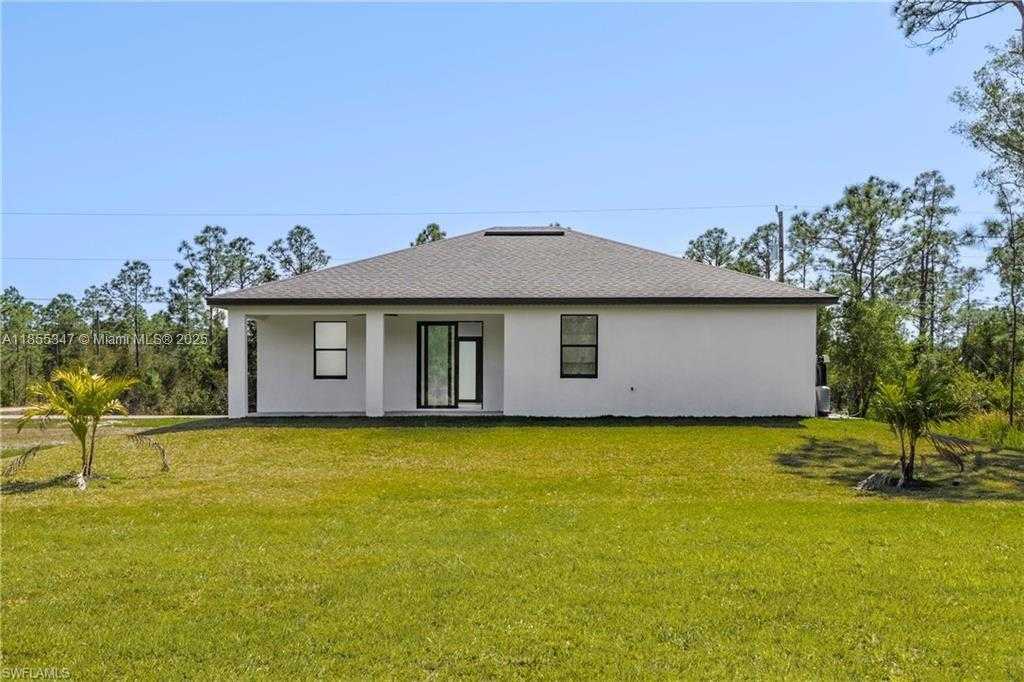 Small Image of 615 Addison St E, Lehigh Acres, FL 33974, USA Number 4