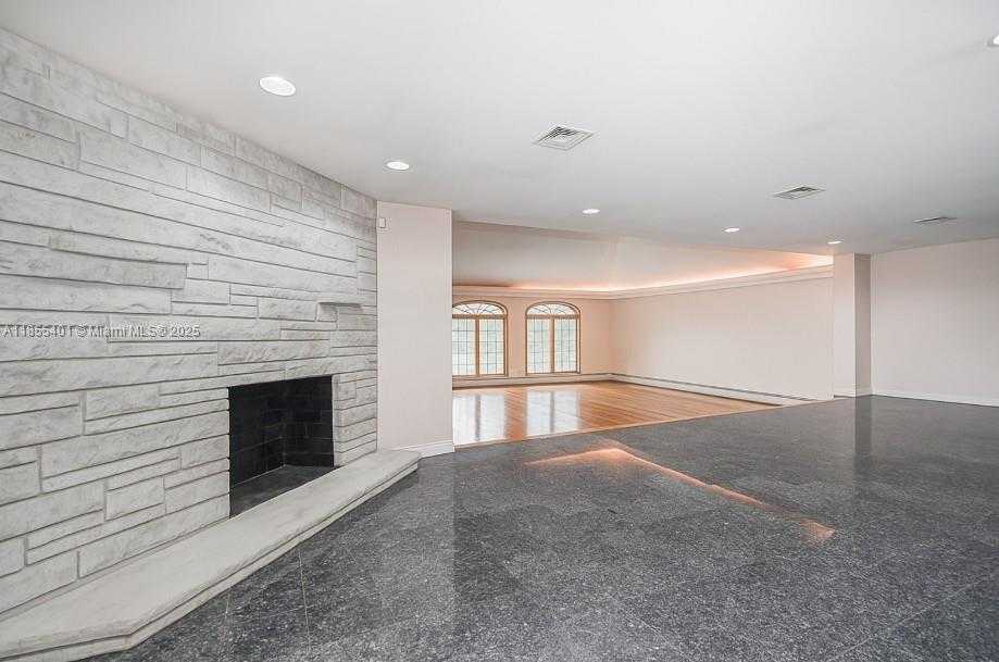 Small Image of 66 CROMWELL CIR, Out of City Number 11