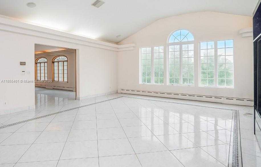 Small Image of 66 CROMWELL CIR, Out of City Number 25