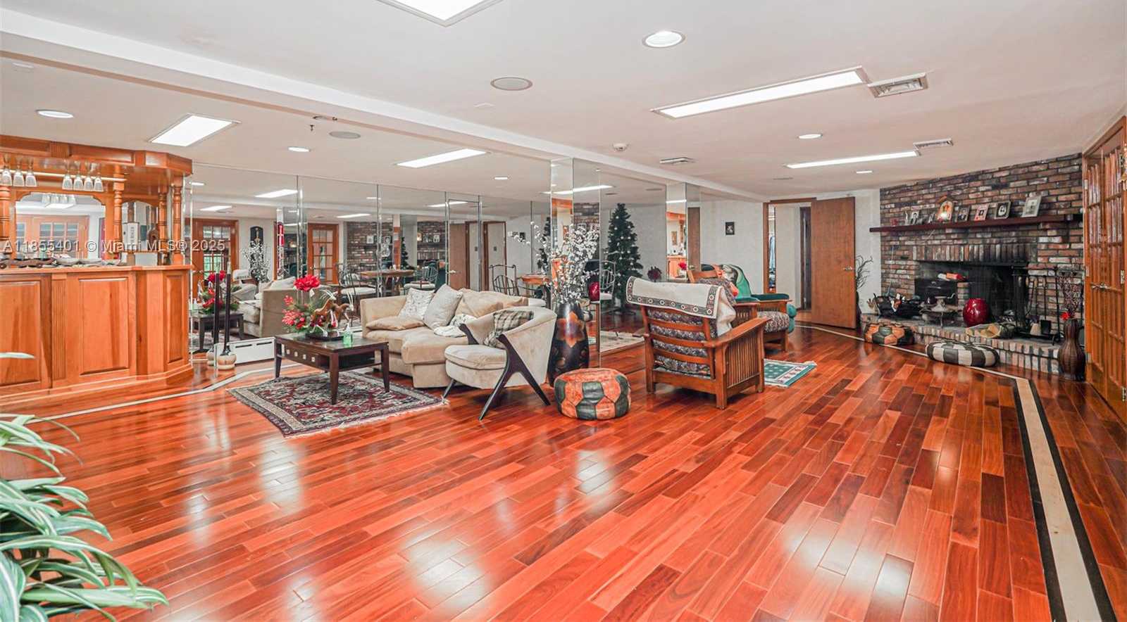 Small Image of 66 CROMWELL CIR, Out of City Number 42