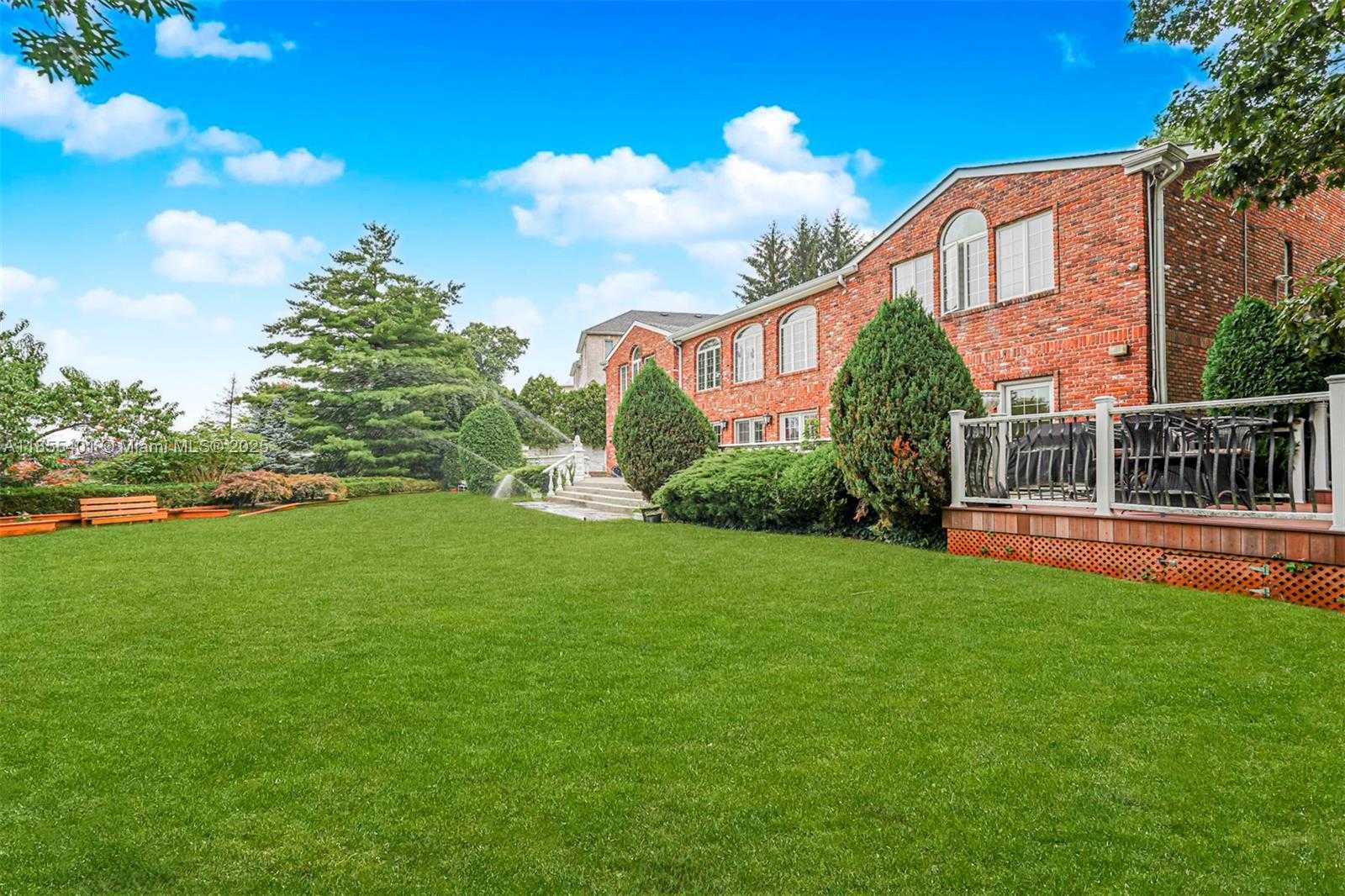 Small Image of 66 CROMWELL CIR, Out of City Number 6