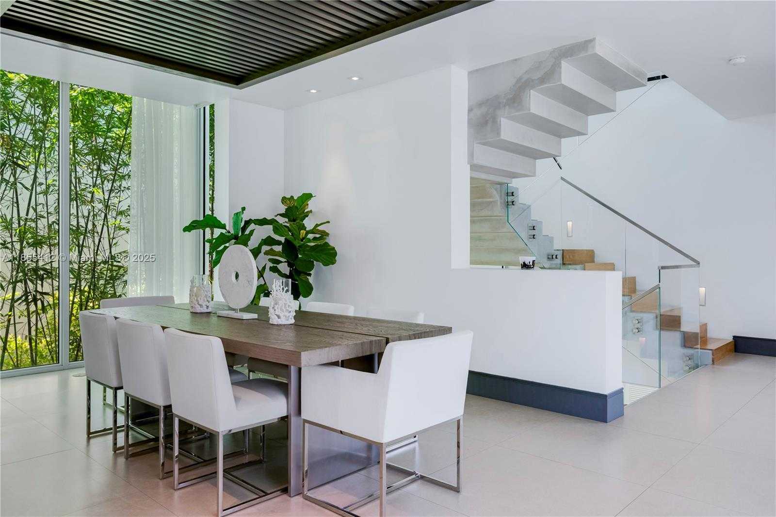 Small Image of 545 SABAL PALM, Key Biscayne Number 10
