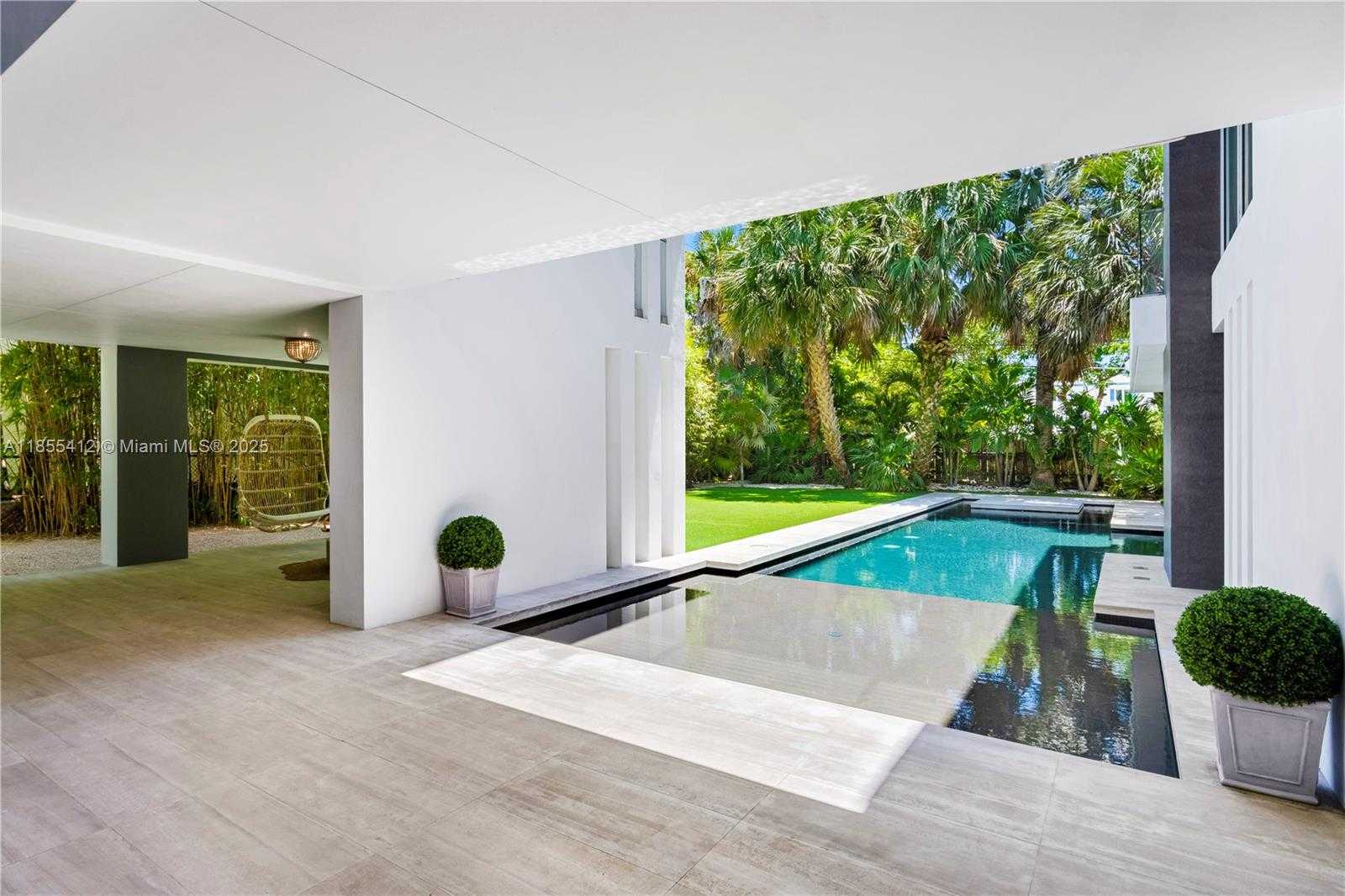 Small Image of 545 SABAL PALM, Key Biscayne Number 14